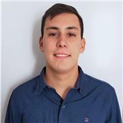 Un buen profesor de fútbol y profesor de educación física. A quien la necesite para seguir aprendiendo